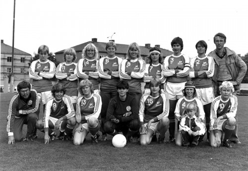1981 Div II. Katta, Cristina, Mia B, Annika, Ankan, Mia L, Cajsa, Marty, Curt Sten, Maggan, Åsa L, Camilla, Boel, Ingrid, Pia Jenny
